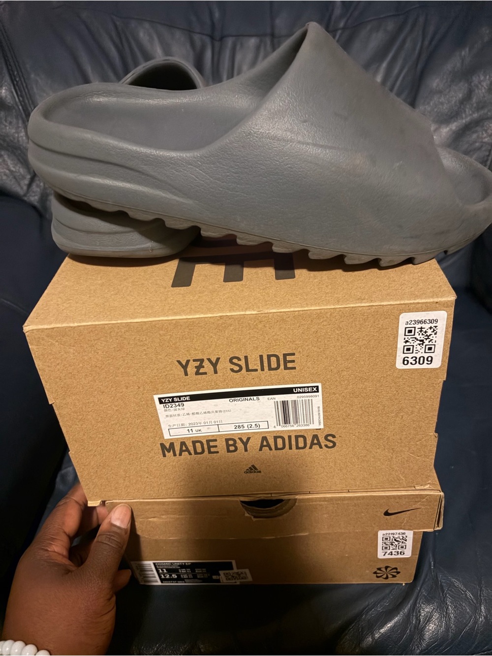 adidas YZY SLIDE Box - Brown - Picture 9 of 9
